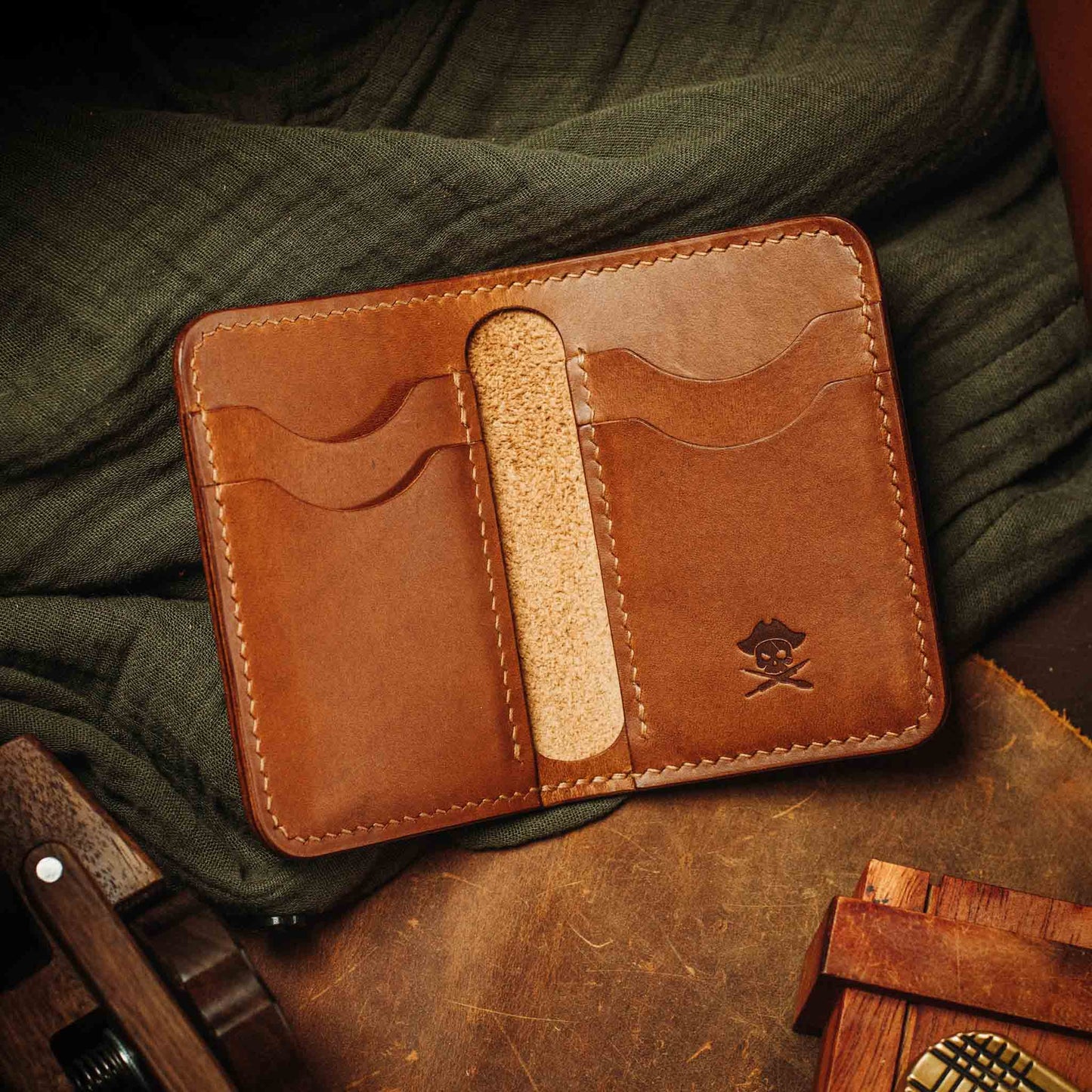 Pirate Goods Buccaneer Bifold Wallet – Slim Minimalist Leather EDC Card Holder