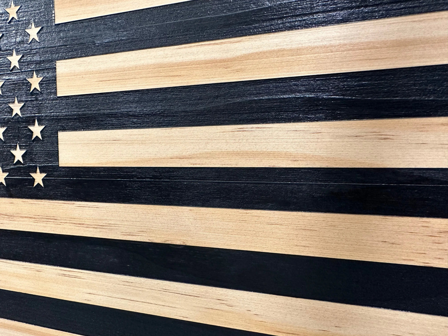 American Flag Decorative & Secure Wall-Mounted Gun Cabinet (Carbon Gray) - GOLD TESTING EQUIPMENT