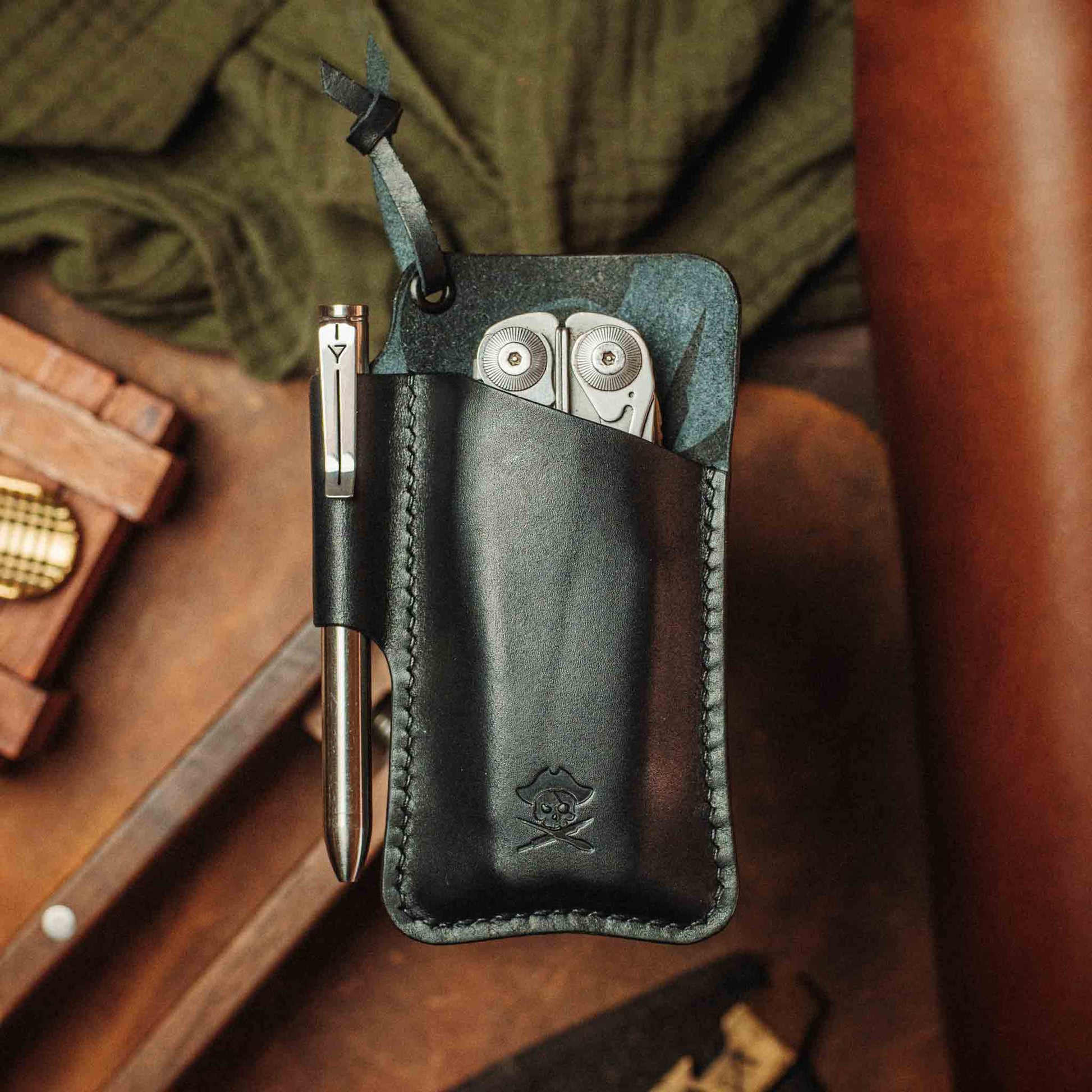 EDC Pocket Organizer - First Mate v3 | Leather Pocket Carrier Pirate Goods
