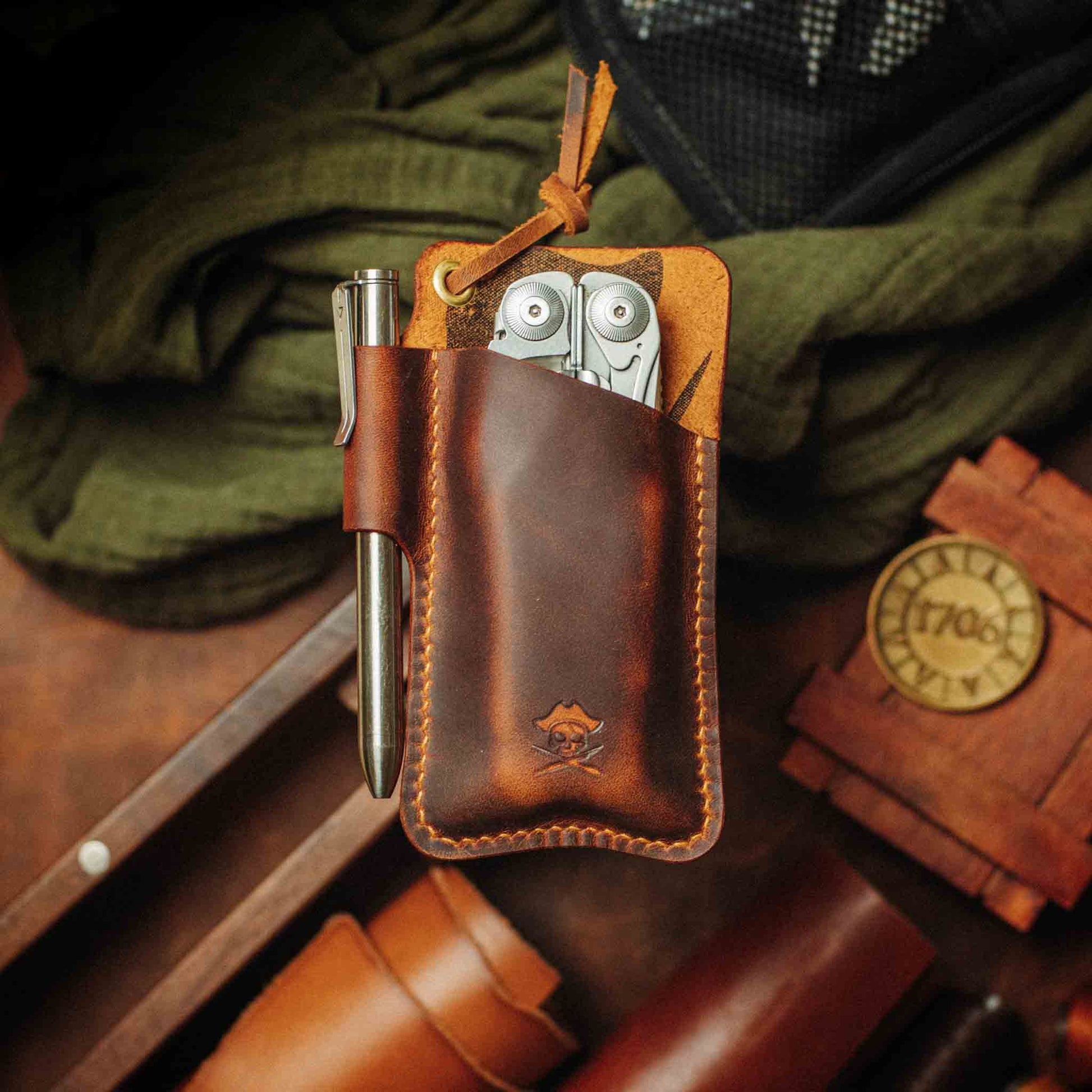 EDC Pocket Organizer - First Mate v3 | Leather Pocket Carrier Pirate Goods