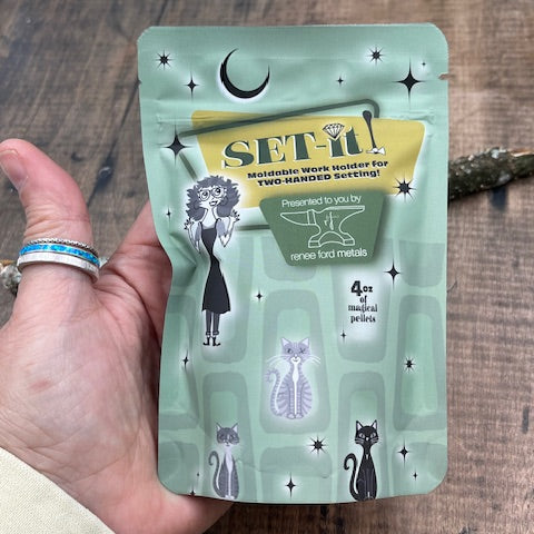 Set-it! Moldable Thermoplastic Work Holder for Engraving and Stone Setting